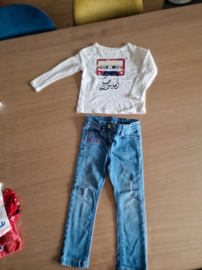 Ensemble haut vertbaudet et jean tao