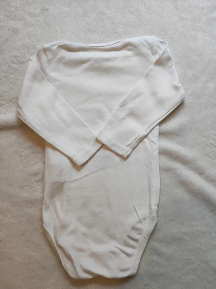 Lot pyjama body 9 mois - photo numéro 13