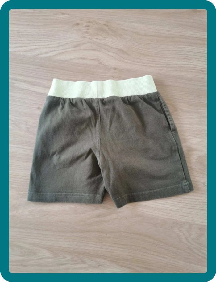 Lot 6 pièces 2 ans - photo numéro 13