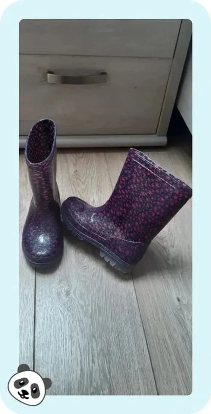 Bottes de pluie gémo noires motif coeur pointure 32 état neuves