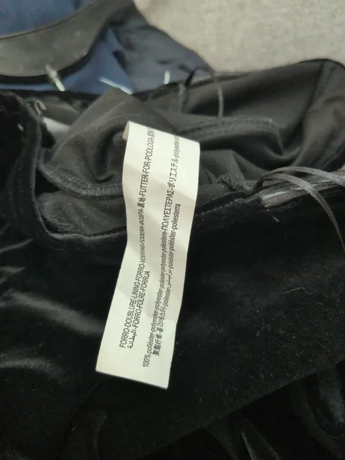 Robe Bustier Bershka velours noir Taille S - photo numéro 5