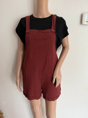 Combi short bordeaux taille 34, 100 % coton T-shirt noir non fourni