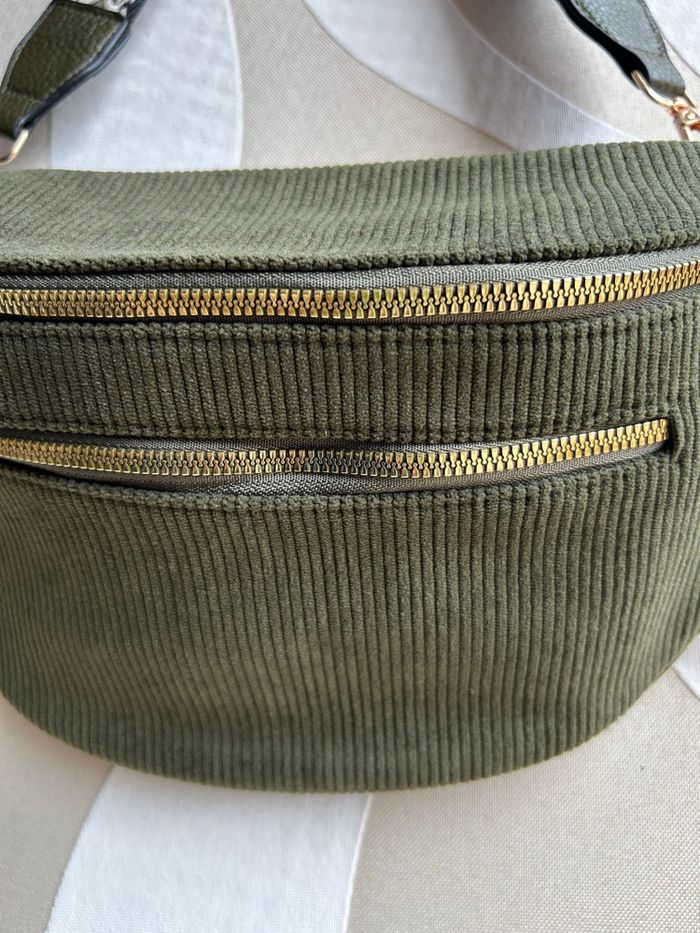 Sac banane  vert militaire velours côtelé - photo numéro 3