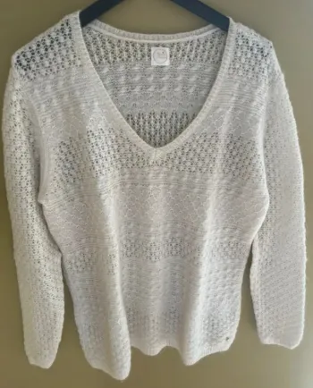 Magnifique pull fin col en V || laine et angora || 40-42