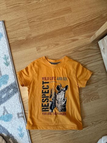 TEE shirt