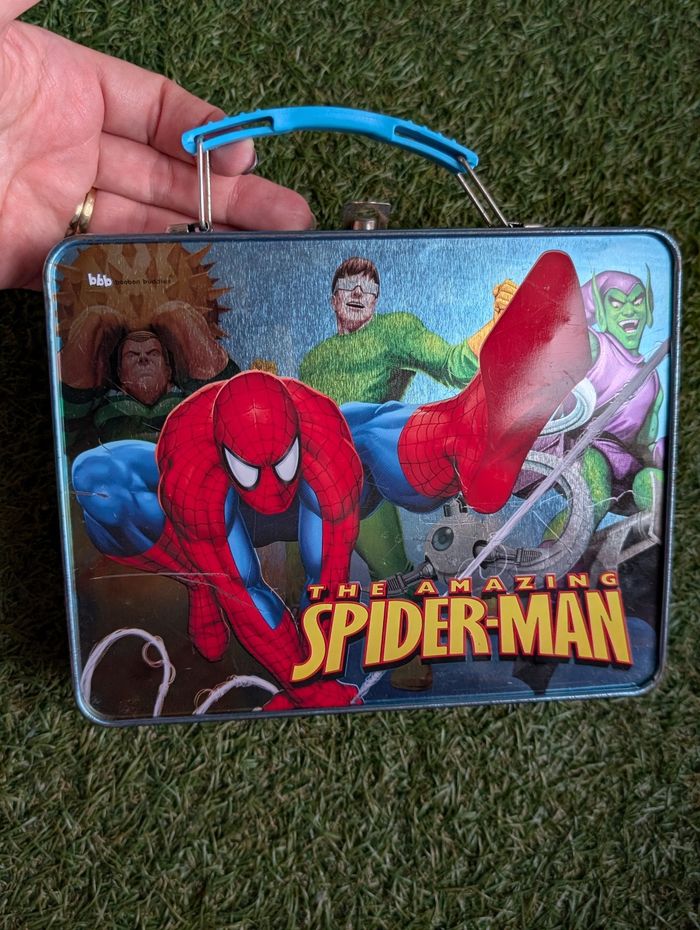 Petite boîte en metal spiderman - photo numéro 4
