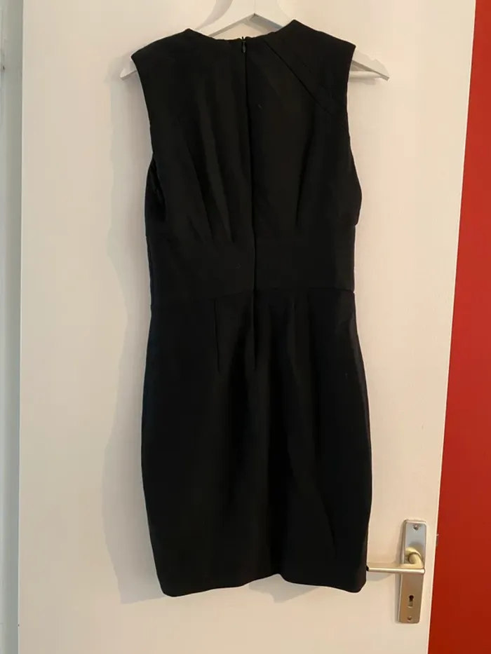 Robe noir - photo numéro 2