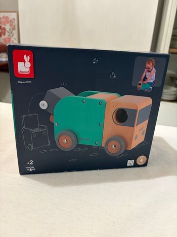 Camion de poubelle en bois Janod 