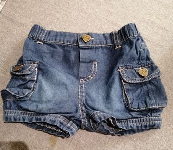 Superbe short Grain de blé 12 mois