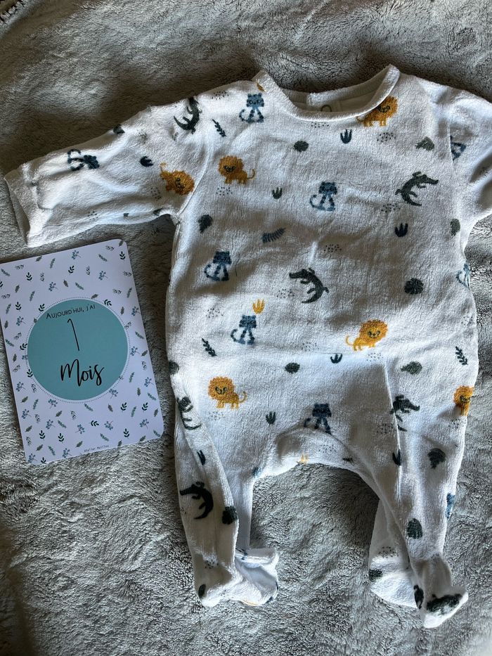 Pyjama 1 mois - photo numéro 2