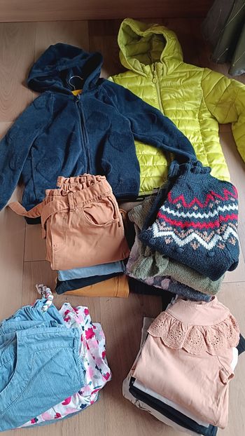 Lot vêtements fille 8 ans 🌿
