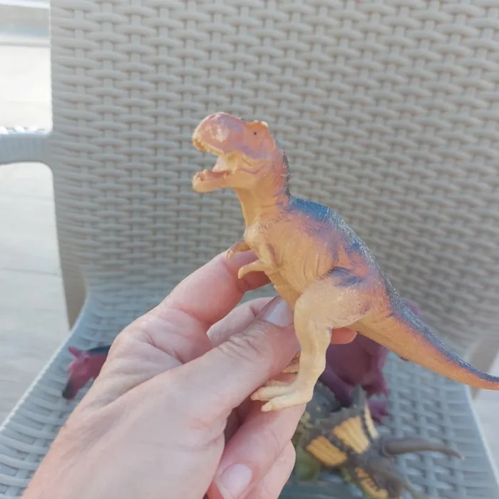 Lot 8 dinosaures et 2 chevaux - photo numéro 5