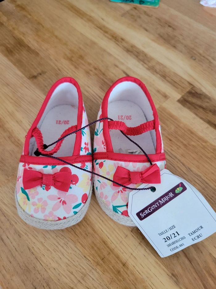Chaussons Sergent major neufs