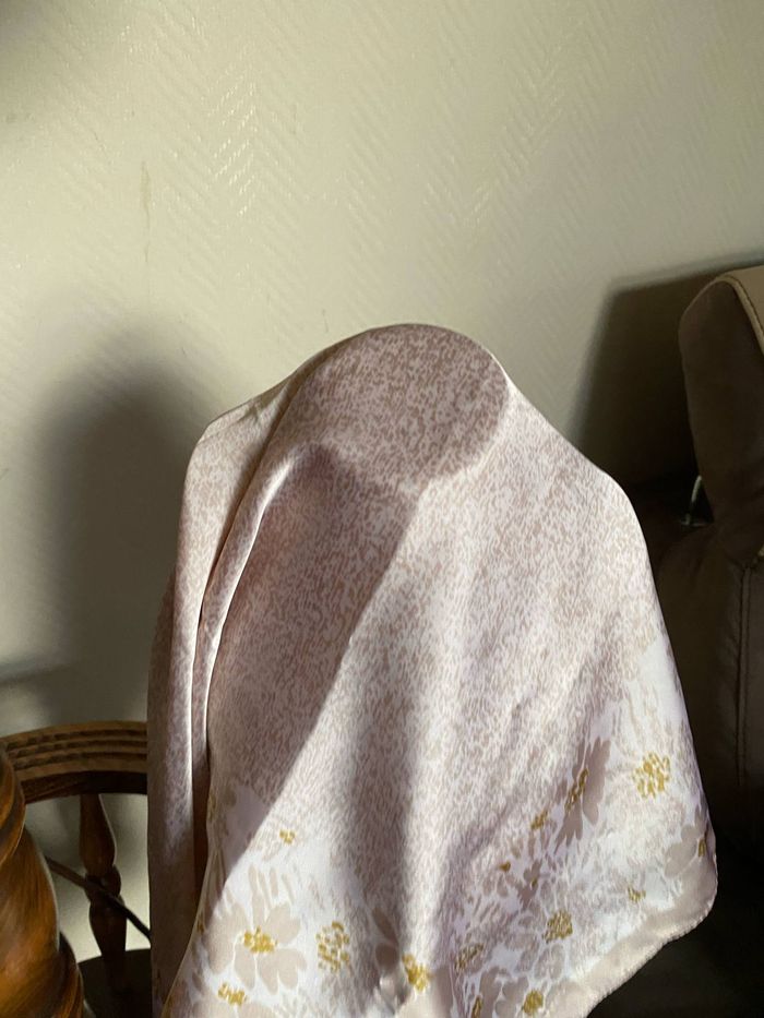 joli foulard - photo numéro 6