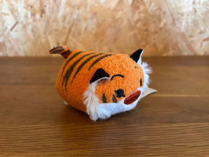 Tsum Tsum officiel Disney Parks Le lion Rajah dans Aladdin