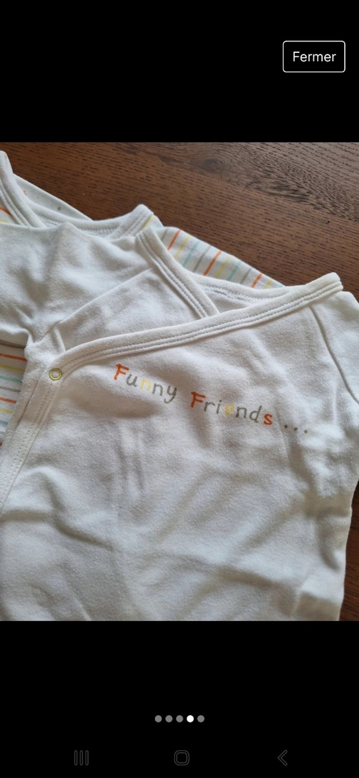 Lot de 3 bodies 6 Mois