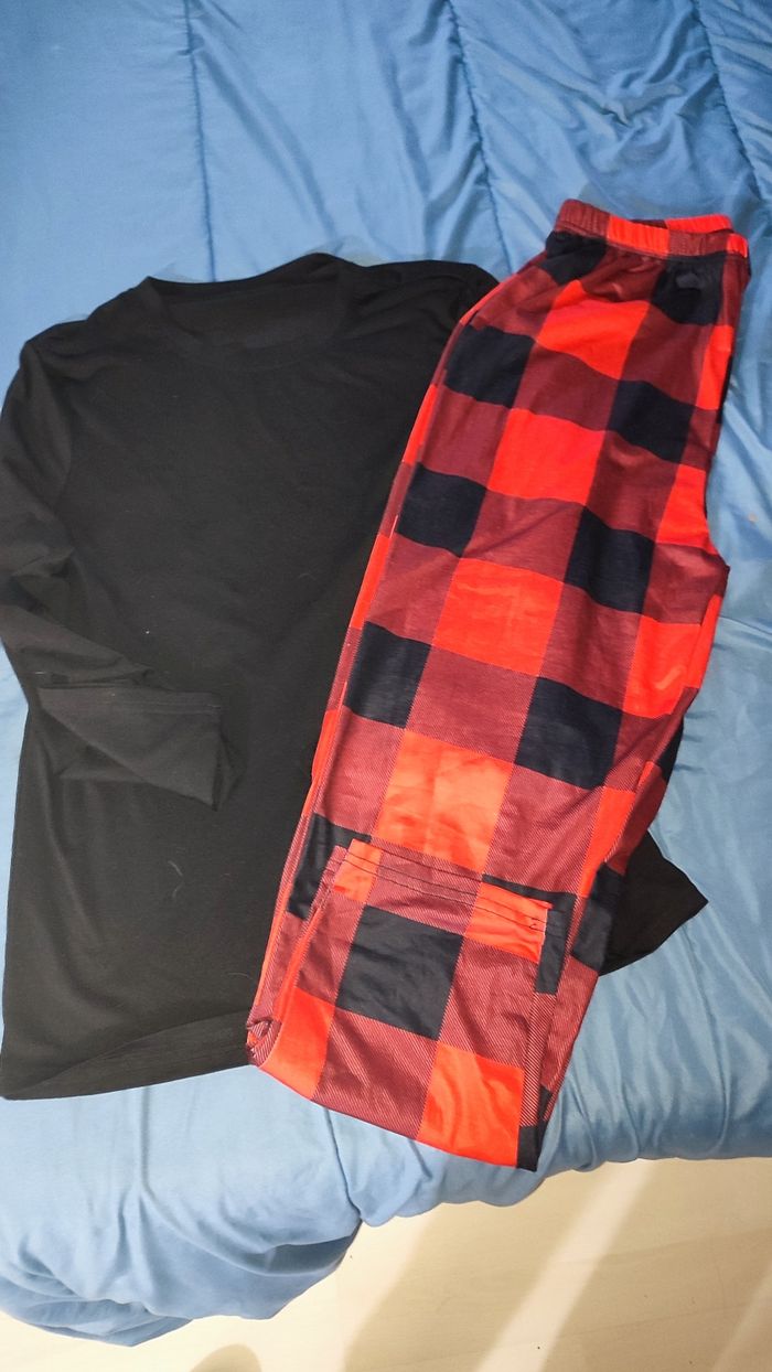 Pyjama homme taille XS ou S ( pas d étiquette) - photo numéro 3