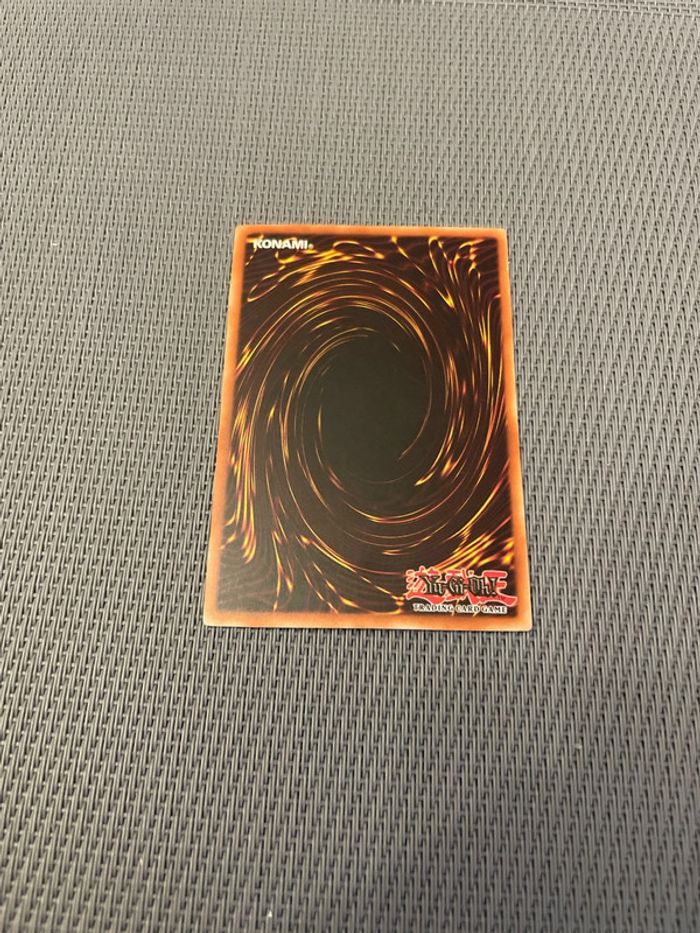 carte Yu-Gi-Oh Seven Tools of the Bandit SDP-045 - photo numéro 2