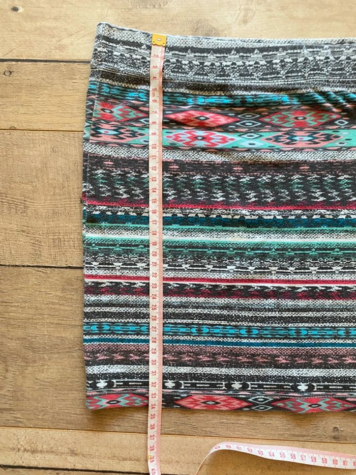 Mini jupe moulante motif ethnique - photo numéro 6