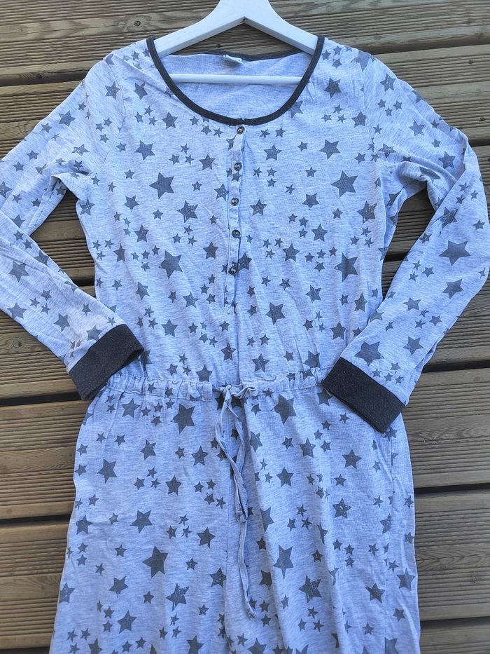 Combinaison Pyjama Femme gris à étoiles  – Taille 42/44 – Très bon état - photo numéro 4