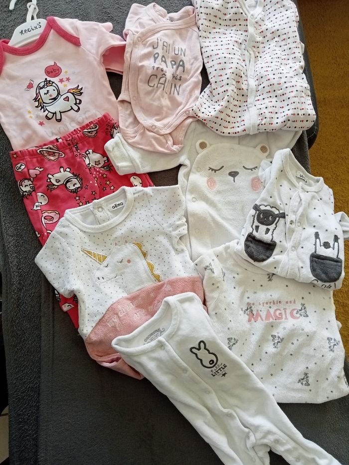 Lot 0/1mois petite princesse - photo numéro 1