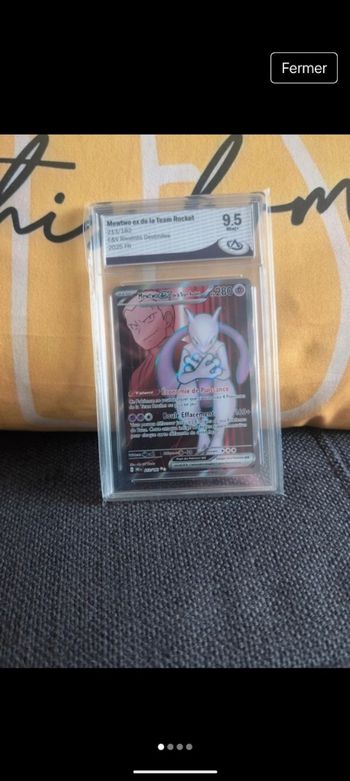 Carte gradé de Mewtwo de la Team rocket