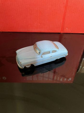 Voiture Cars Milton Calypeer Yeux Lenticulaire Disney Pixar