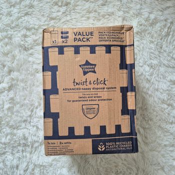 Tommee Tippee Poubelle à couches Twist & click + 2 recharges neuve dans le carton 