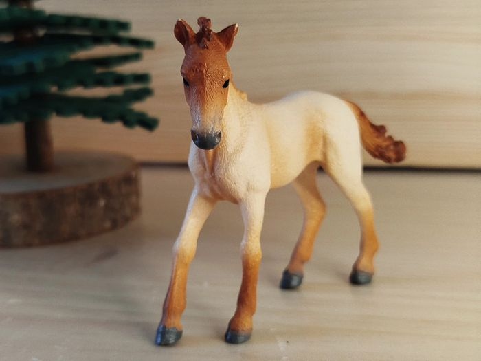 Schleich Poulain beige et roux Figurine Animal équidé