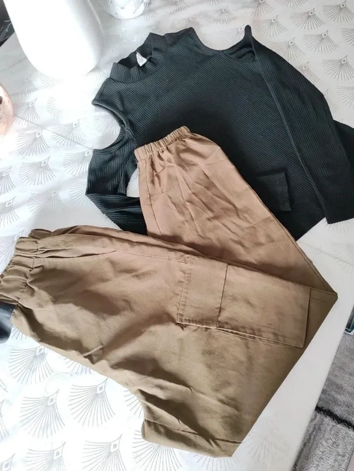Ensemble cargo + haut 12/13 ans