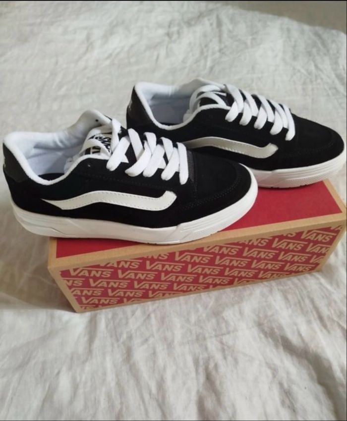 Vans Hylane cuir suédé noir & blanc