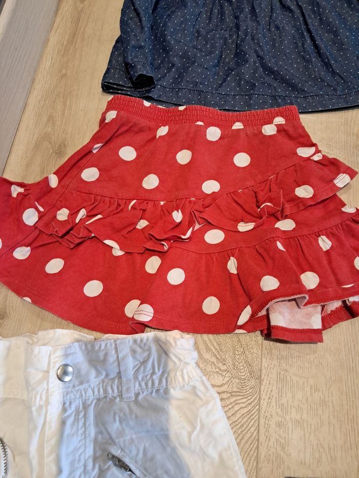 Lot de shorts et jupes neufs 5 ans - photo numéro 9