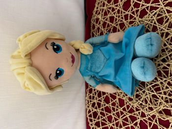 Peluche Elsa La Reine des Neiges Disney Nicotoy bleu