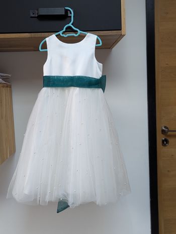 Robe blanche et verte cérémonie 2ans