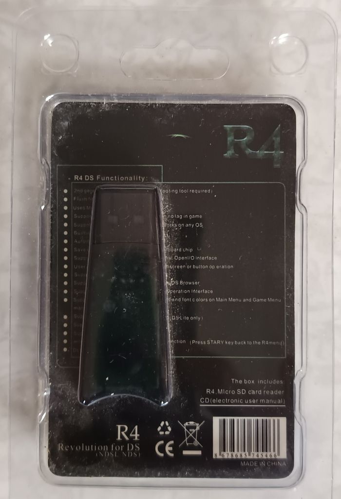 Carte R4 Pour Nintendo DS(NDSL/NDS) avec clé USB adaptateur micro SD - photo numéro 2