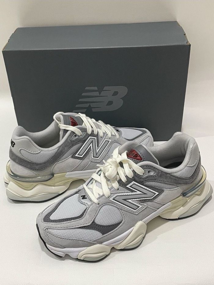 New Balance 9060 gris foncé 42