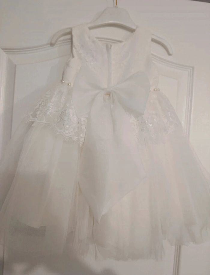 Belle robe de cérémonie 6 mois - photo numéro 3