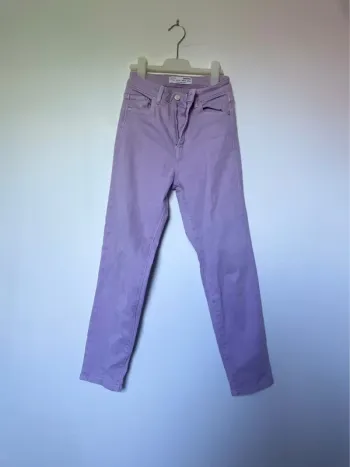 Jean lilas taille haute Stradivarius