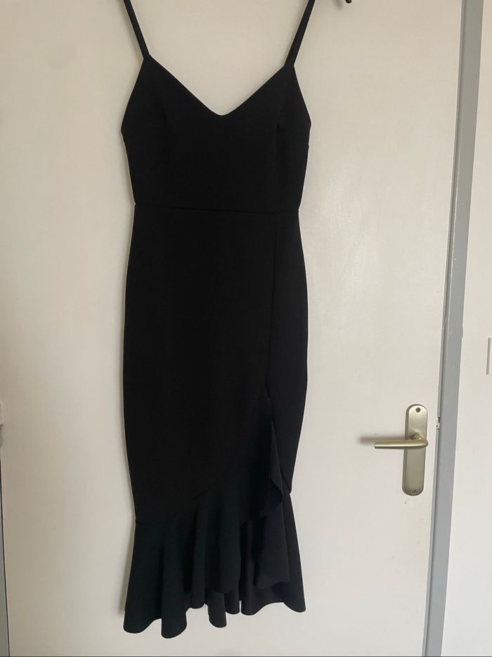 Robe noire - photo numéro 2