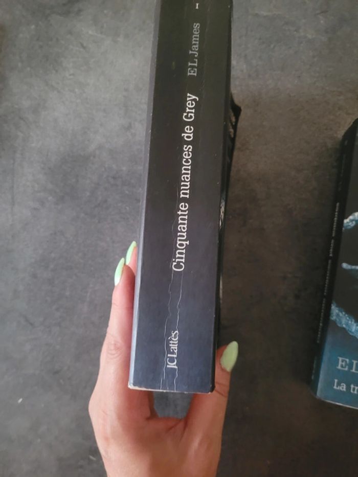 Lot 2 livres cinquantes nuances de grey - photo numéro 2