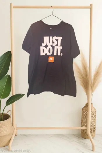 T-shirt noir imprimé • Just Do It