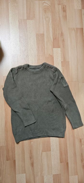 Pull C&A vert kaki 10 ans