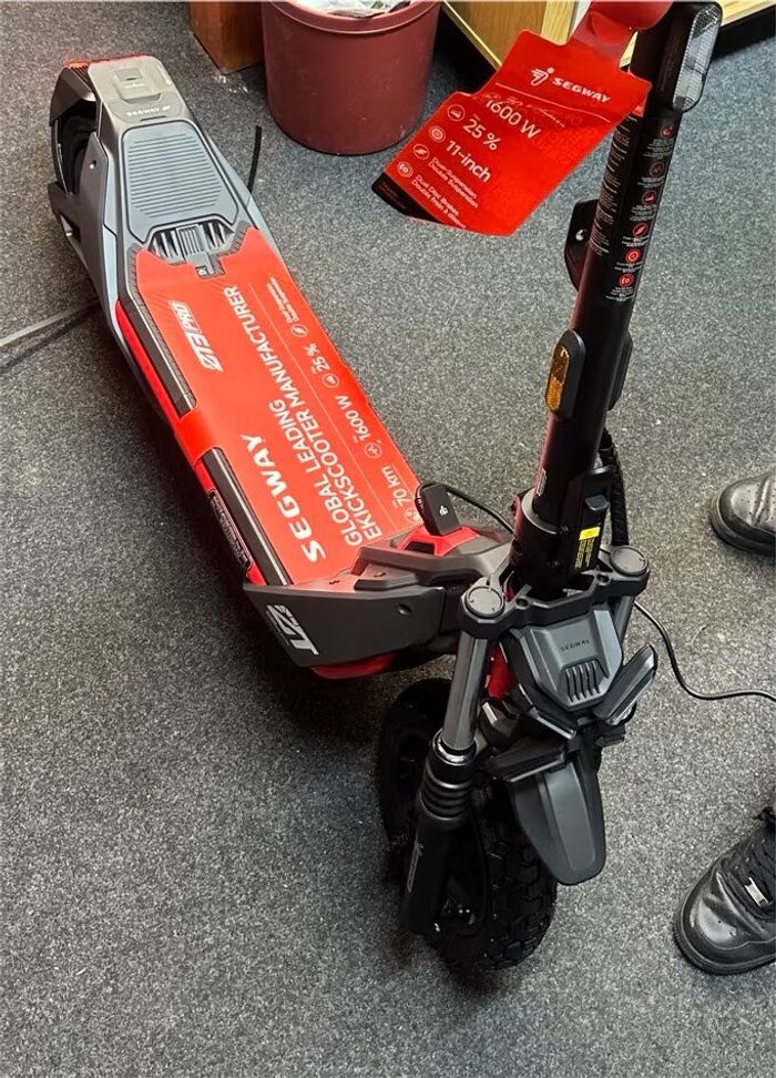 Trottinette Segway ZT3 Pro E NEUVE