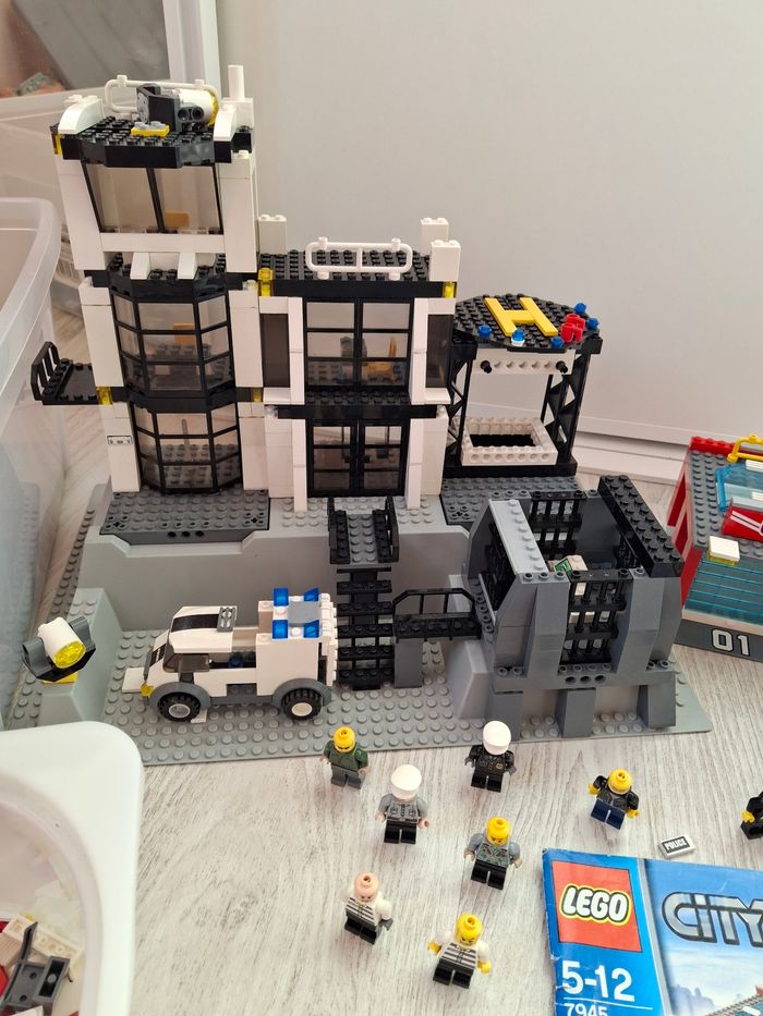 Méga lot LEGO City – Police & Pompiers – Bâtiments, véhicules & figurines - photo numéro 2