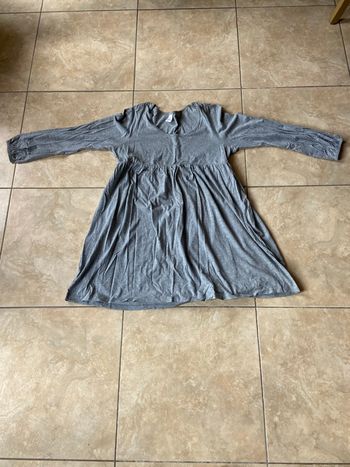 Robe grise manches longues 