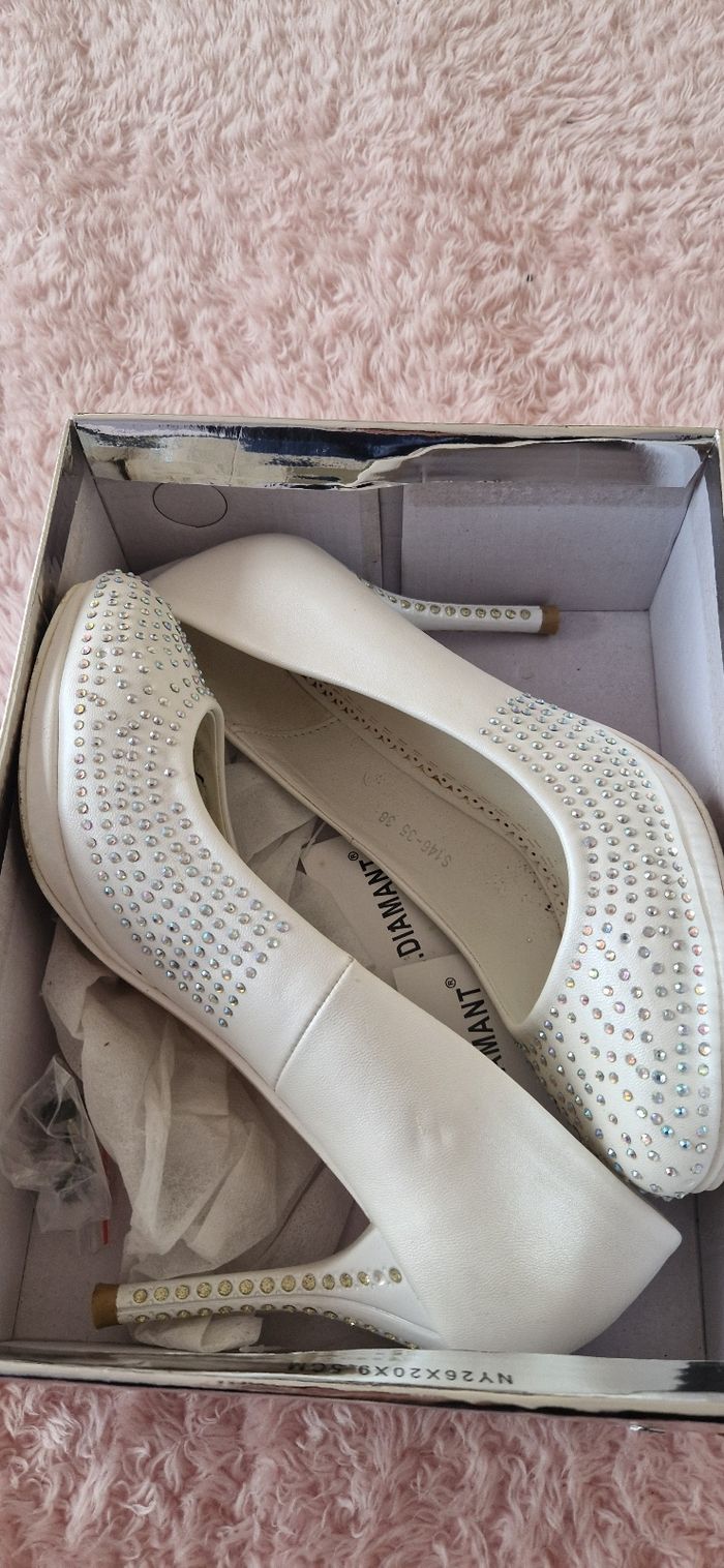 Chaussures à talons avec strass - photo numéro 2