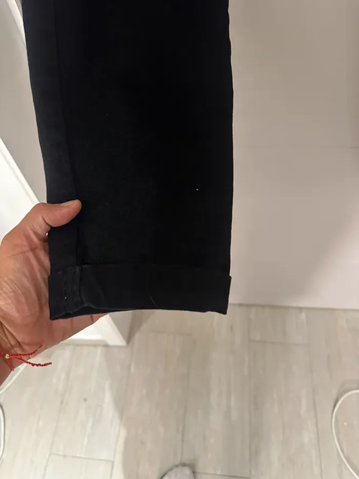 Jean noir Bershka – Taille 34 - photo numéro 2
