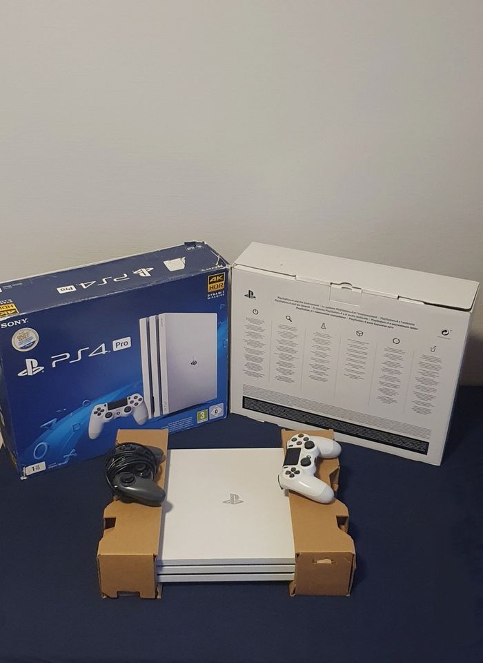 Ps4 Pro blanche 1To - photo numéro 2