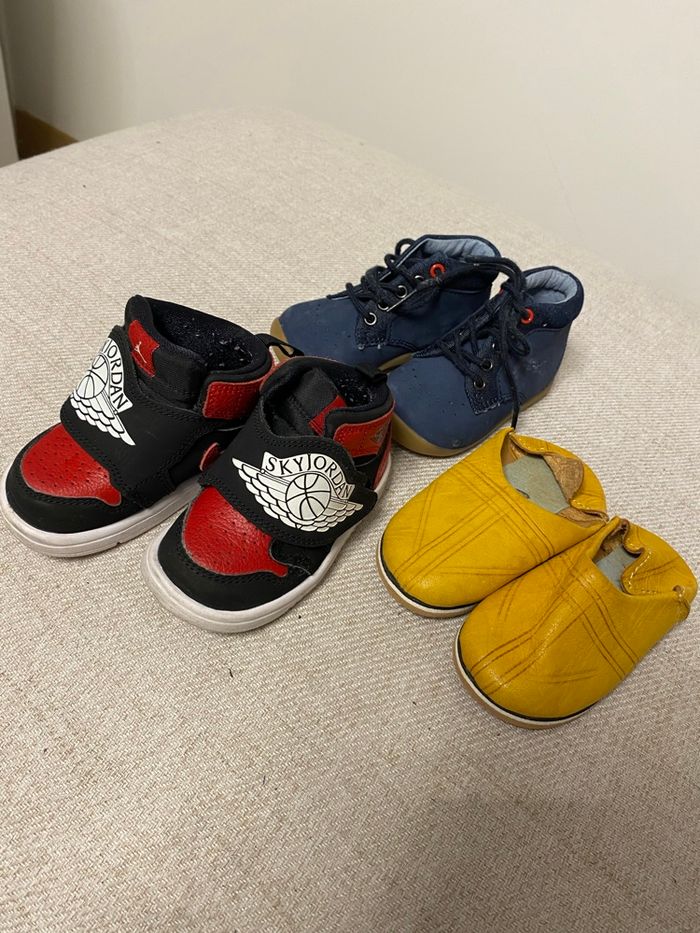 3 paires chaussures / baskets / babouche