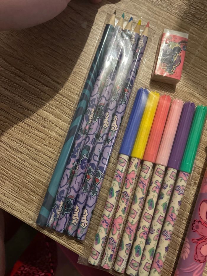 Lot fourniture scolaire stitch - photo numéro 3